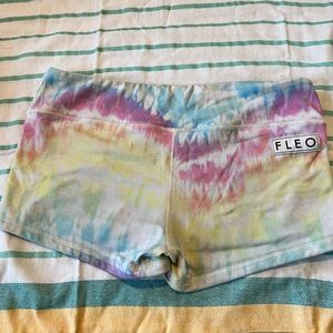 Fleo Shorts
